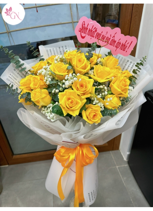BÓ HOA HỒNG VÀNG RỰC RỠ